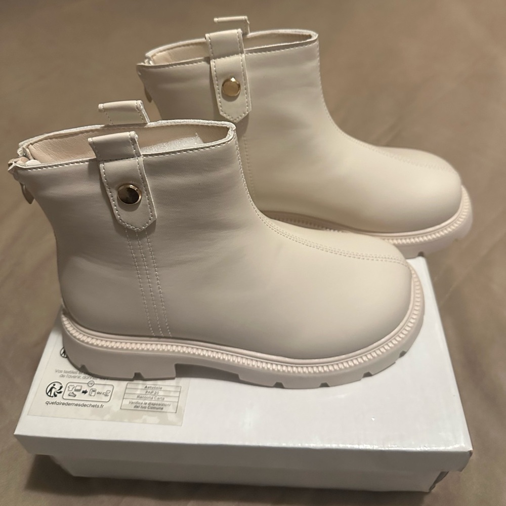 SHEIN Cream Kids Ankle Boots